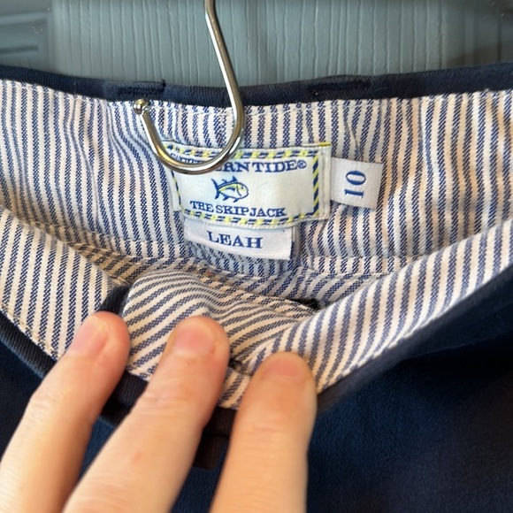 Southern Tide Leah Shorts - Picture 6 of 7